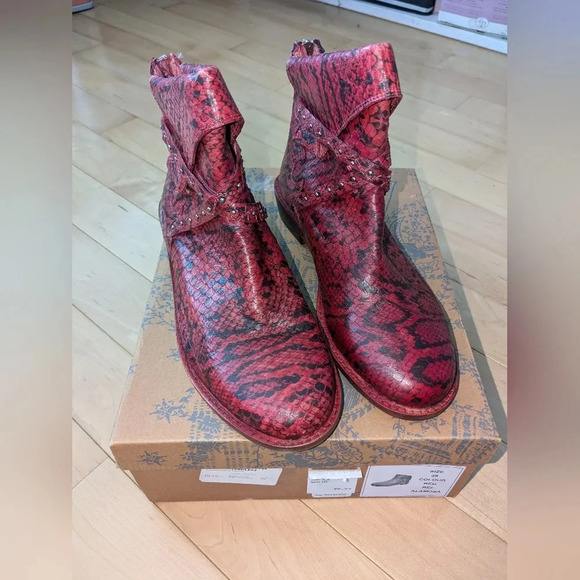 Free People Alamosa Red Snakeskin Moto Bootie BNWT Size 7.5 EU 38 $178 - Picture 2 of 8